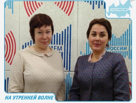 На утренней волне. Эфир от 7.11.2017 Тема: День Великого Октября или День народного единства
