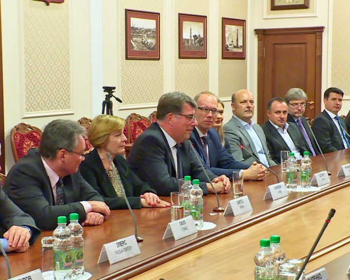 Губернатор-и-немцы-0919.jpg