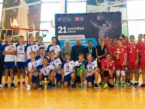 Обнинские волейболисты провели с москвичами товарищескую игру