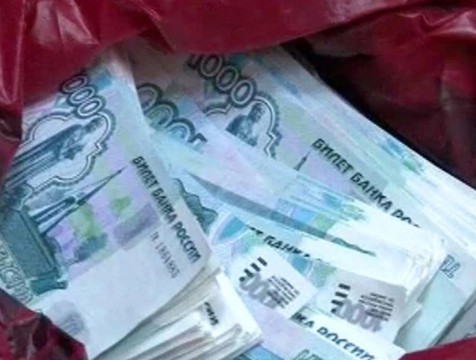 Директор центра правовой помощи выманил у клиентов 260 тысяч рублей
