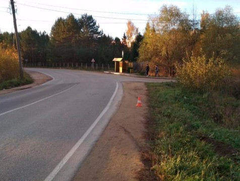 Иномарка опрокинулась в кювет в Боровске, погиб пассажир