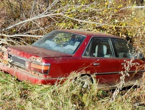Угонщик иномарки набросился на полицейских с ножом