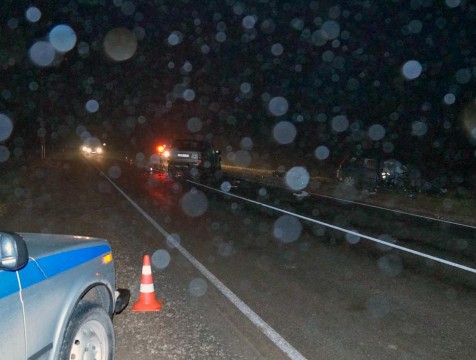 Водитель иномарки погиб в лобовом столкновении с внедорожником