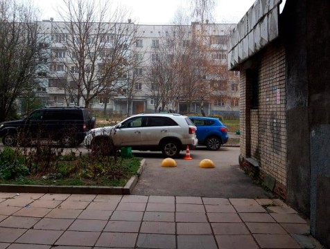 2-летнюю девочку сбили в обнинском дворе