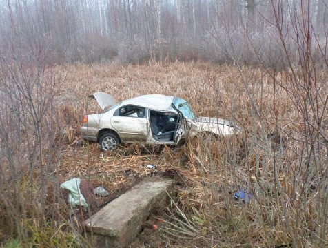 Иномарка опрокинулась в Кировском районе, водитель погиб