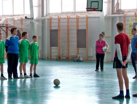 Калужские спортсмены одержали победу на турнире по мини-футболу в Кирове