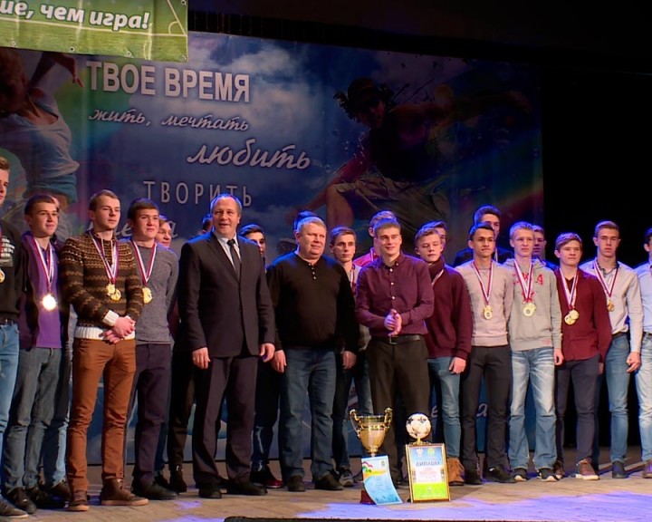 Награждение-футболистов2-1121.jpg
