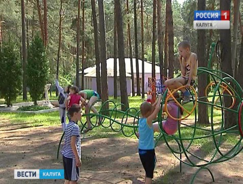 Смены в летних лагерях сократят до 14 дней
