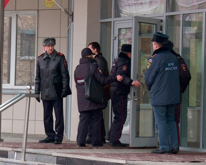 Правительство-заминировано1-0130.jpg
