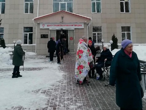 Калужские больницы эвакуируют из-за информации о бомбе