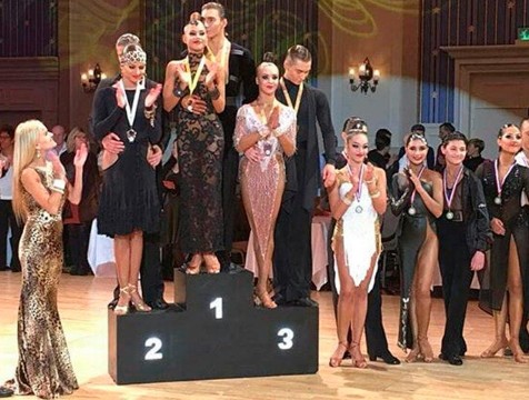 Полина Калашникова из Людинова стала чемпионкой мира по бальным танцам