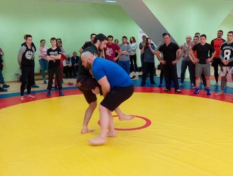 Чемпионы мира по единоборствам провели мастер-класс в Калуге