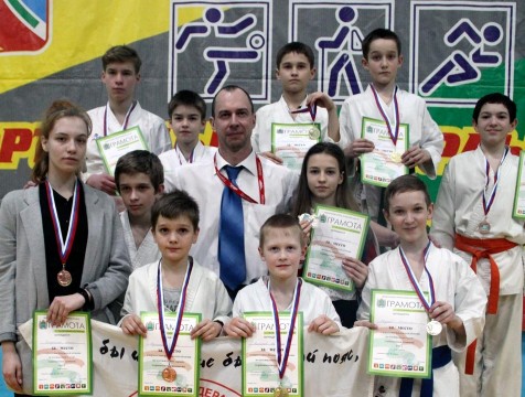 14 медалей на первенстве области по каратэ выиграли Людиновцы