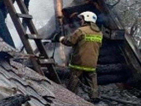 Два человека погибли при пожаре жилого дома в Износковском районе
