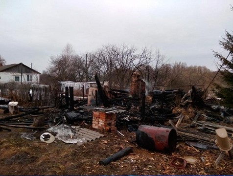 Мужчина погиб на пожаре в Юхновском районе