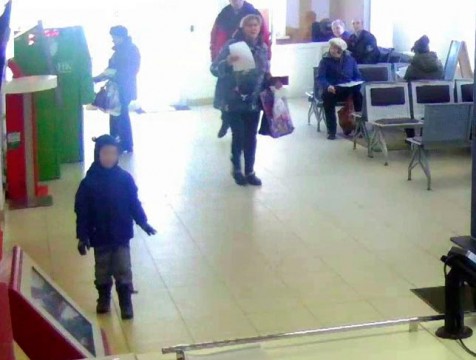 Ребенка, сбежавшего из детсада, нашли в офисе «Моих документов» на Хрустальной