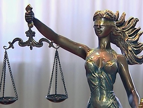 За избиение дочери битой мать получила условный срок