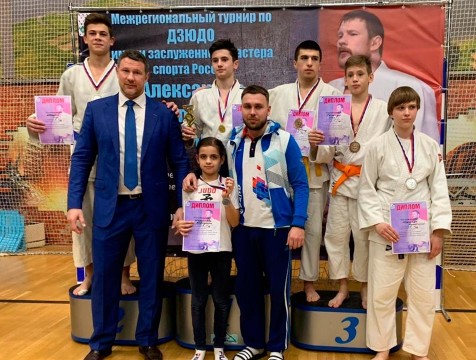 Девять медалей привезли обнинские дзюдоисты из Волоколамска