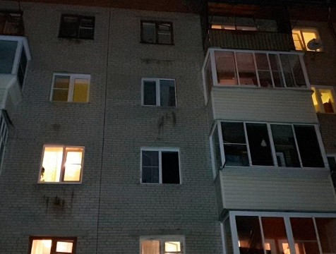 Девочка выпала из окна в Белоусове