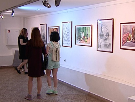 Юные художники представили академические работы в Доме музыки
