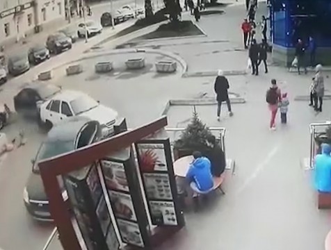 Дело о наезде на коляску с ребенком передано в суд