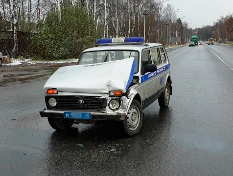 Полицейские машины попали в ДТП в Балабанове