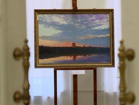 Картина «Закат на Угре» продолжила проект «Выставка одной картины»