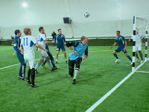 Нынешние и бывшие игроки ФК «Калуга» сыграли в честь 10-летия клуба