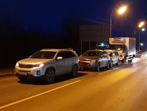 В массовом ДТП под Обнинском пострадали женщина и ребёнок