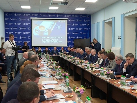 О развитии Интернета шел разговор на бизнес-завтраке у губернатора