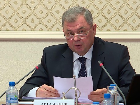 Анатолий Артамонов подал в отставку