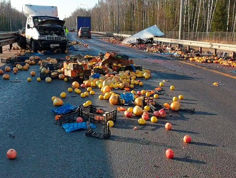 Два грузовика столкнулись в Малоярославецком районе