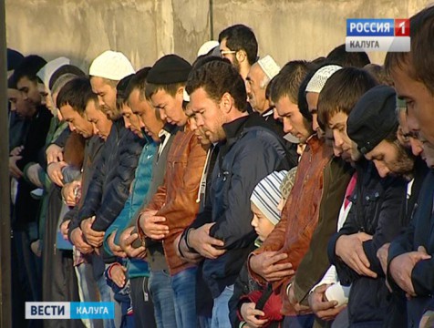 Калужские мусульмане празднуют Курбан-Байрам