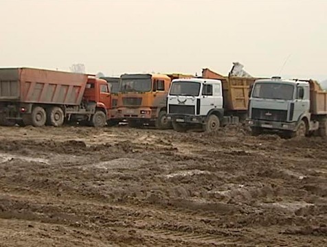 На сельскохозяйственных землях в Кировском районе незаконно добывали песок