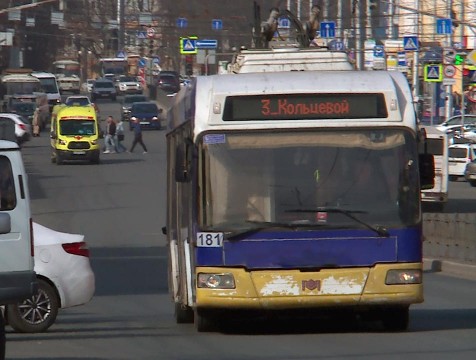 Общественный транспорт в Калуге пошел по воскресному графику