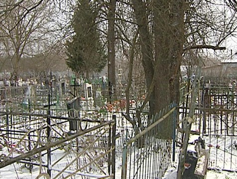 Подрядная организация повредила захоронения в селе Нижние Прыски