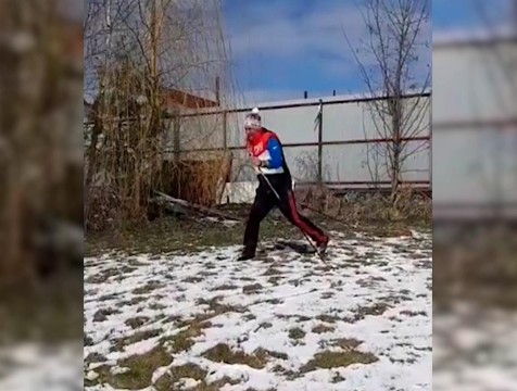 Готовят, поют и танцуют:  неделя самоизоляции разбудила таланты россиян