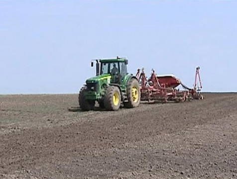 Калужские аграрии вышли на поля