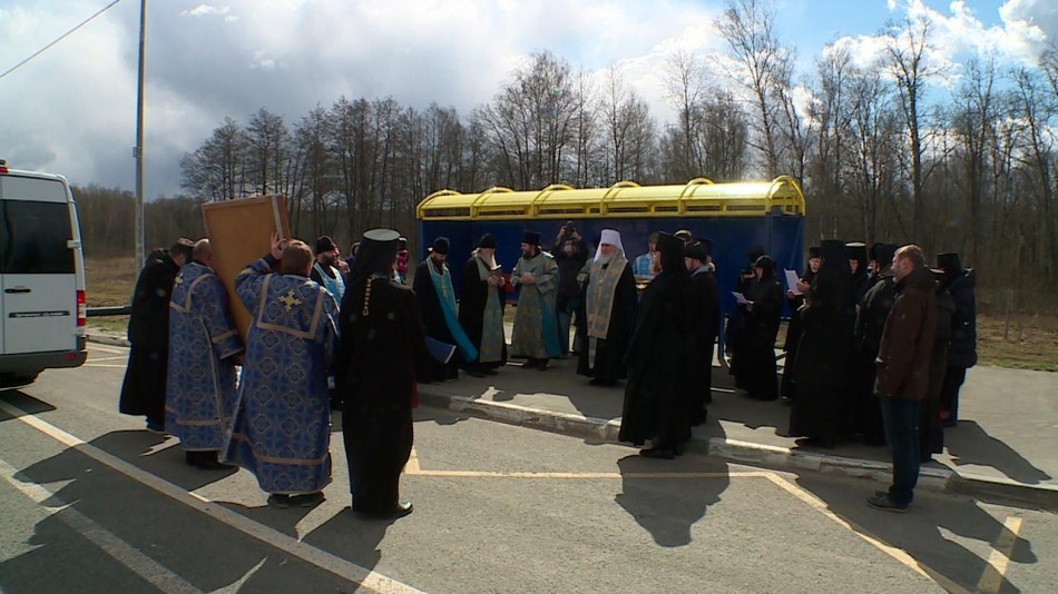 Крестный-ход-против-коронавируса3-0405.jpg