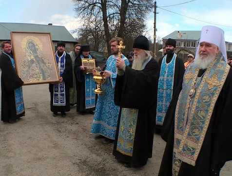 Для избавления от коронавируса в регионе проходит крестный ход