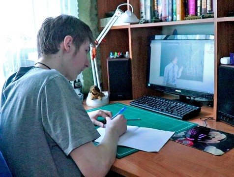 Чем закончилась первая неделя дистанционного обучения для родителей, детей и педагогов