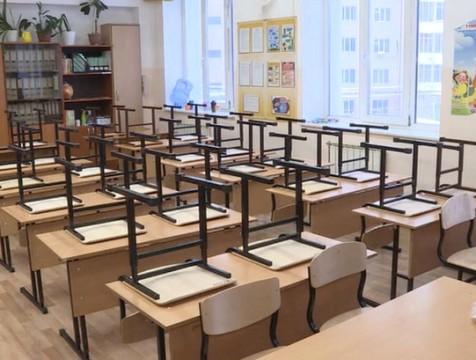 Школьников могут досрочно отправить на летние каникулы