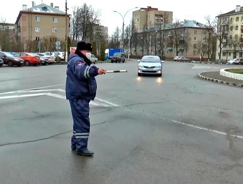 Сотрудники ГИБДД проводят в Обнинске беседы с нарушителями режима