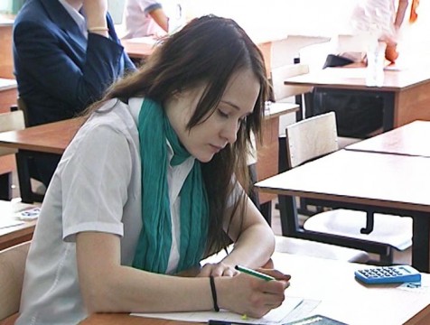 Девятиклассников могут освободить от сдачи предметов по выбору