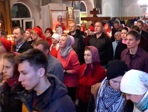Сотни прихожан собрались на богослужения в храмы  Обнинска