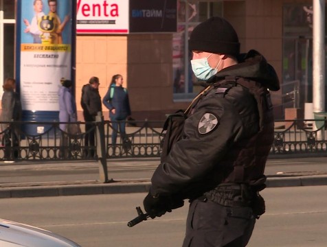 Калужские водители с пониманием относятся к проверкам бойцов ОМОН