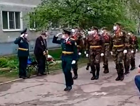 Ветеран Алексей Шаповал принял парад 591 полка Нацгвардии