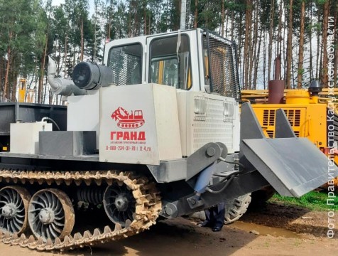 Гусеничный трактор поступил в распоряжение лесных пожарных