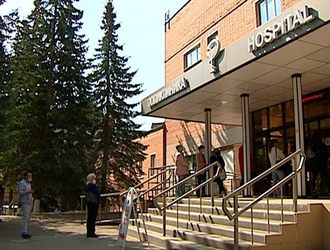 Поликлиники региона продолжат работать по особым графикам