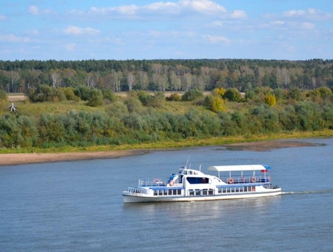 Прогулочный теплоход назвали в честь городского головы Ивана Ципулина